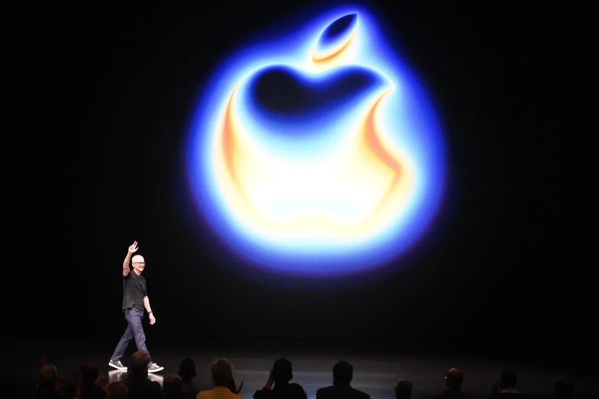 How AI Is Driving Apple Prices: Memory Shortages May Raise iPhone and Other Device Costs