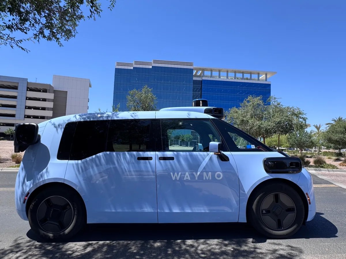 Waymo запустил роботакси Ojai на базе Zeekr — шаг к масштабированию и доходам