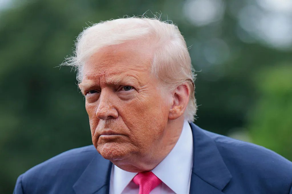 Трамп отложил указ по оценке безопасности ИИ — спорные формулировки и неявка лидеров отрасли