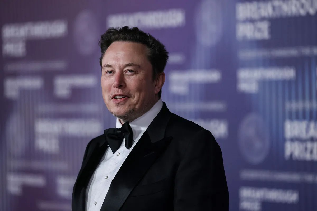 Elon Musk Becomes First Trillionaire Following Historic SpaceX IPO