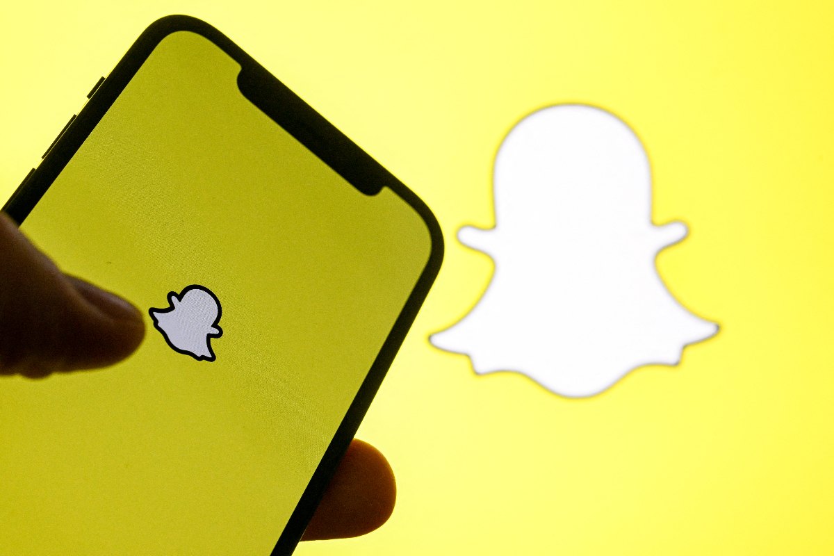 Snapchat launches interactive AI ads with chat agents