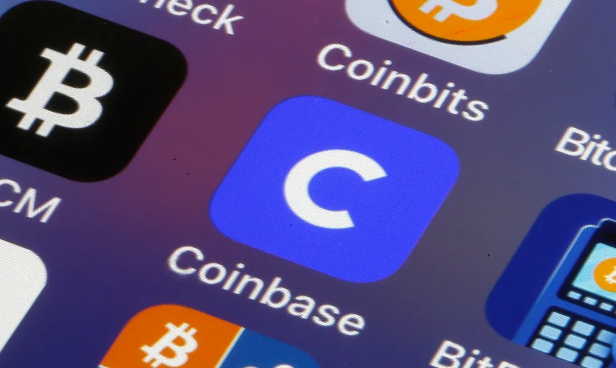 Coinbase сокращает 14% штата и реорганизует структуру ради эффективности и внедрения AI