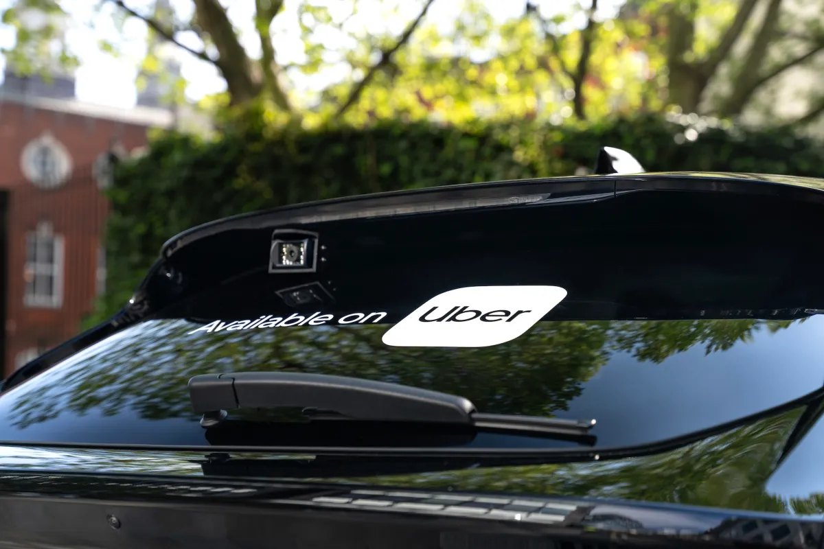 В Лондоне начинается противостояние роботакси: Uber, Wayve и Waymo выходят на один рынок
