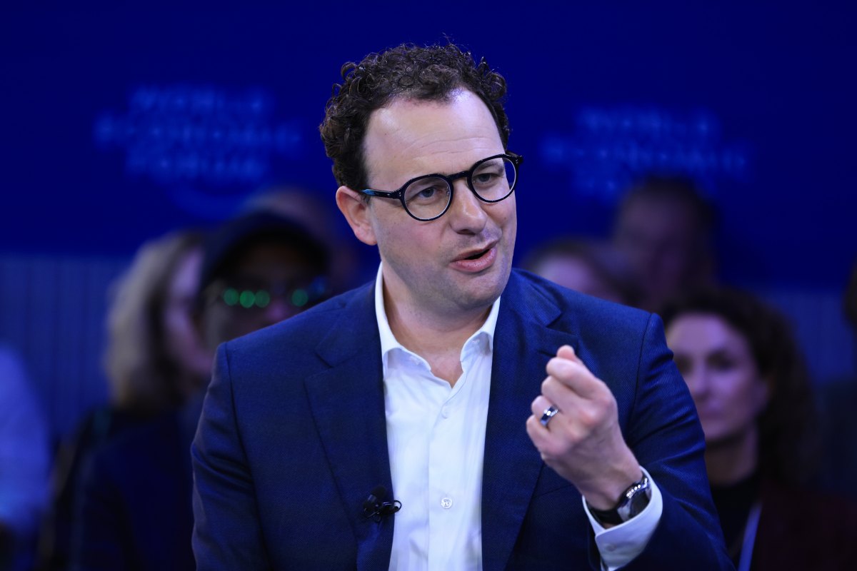 Anthropic May Raise Up to $50B at Valuation up to $900B — What This Means for the AI Market
