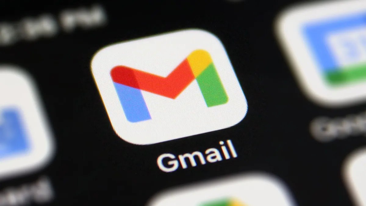 AI Overviews in Corporate Gmail: Concise Email Summaries